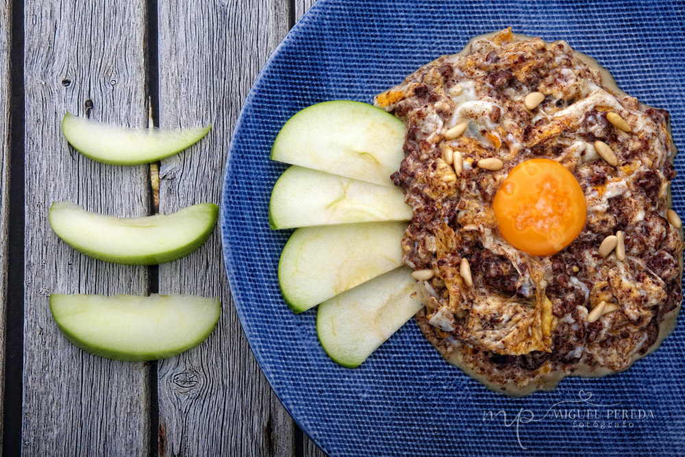 Fotografía de Manuel el cocinero del restaurante periquete y sus platos