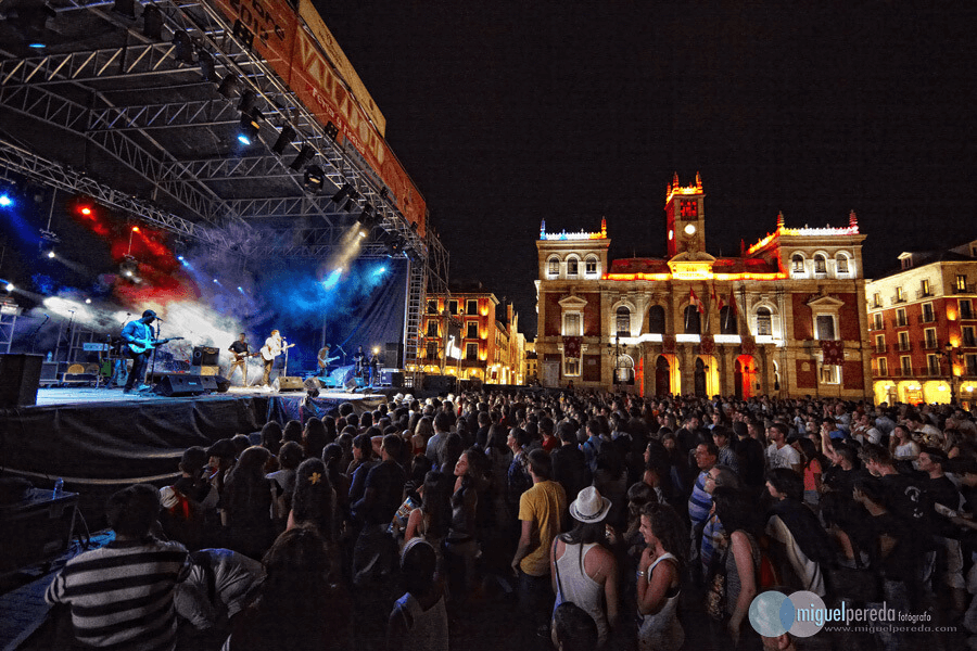 Reportaje de conciertos de la influencia de baco, los secretos y ele de Eme